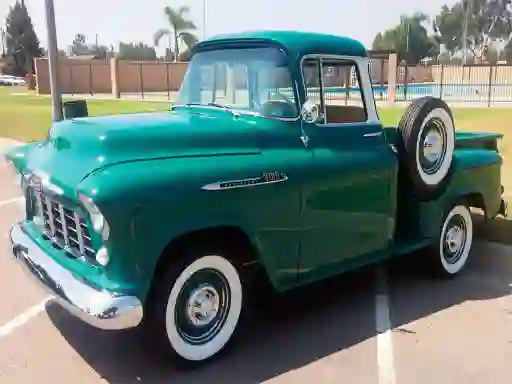 Jwèt Classic Trucks Puzzle sou entènèt