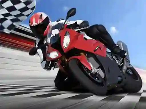 Jwèt Real Bike Racing sou entènèt