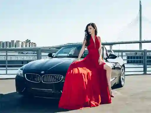Jwèt Girls and Cars sou entènèt