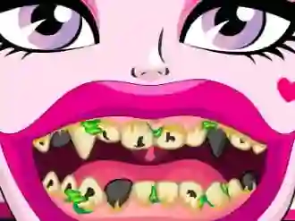 Jwèt Draculaura Bad Teeth sou entènèt