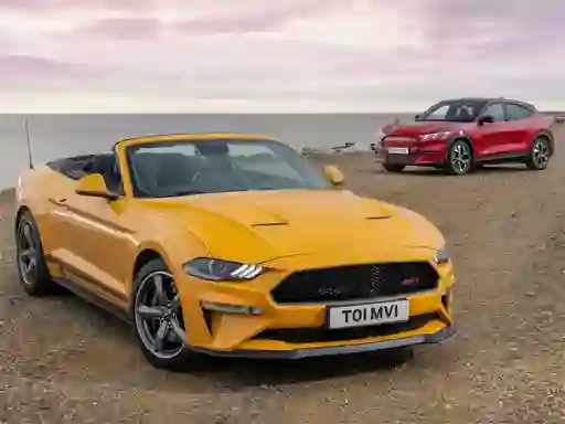 Jwèt Ford Mustang California Special Slide sou entènèt