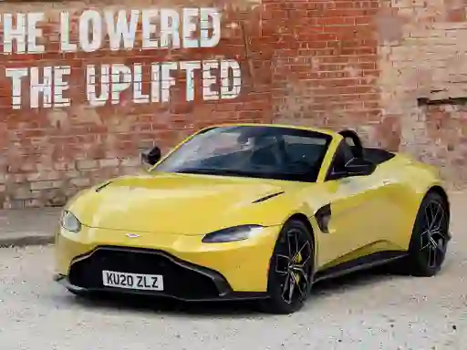 Jwèt Aston Martin Vantage Roadster sou entènèt