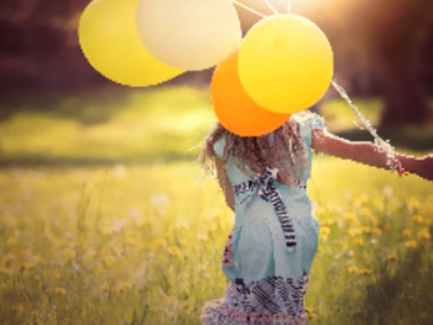 Jwèt Ti fi balon timoun tèt  sou entènèt